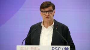 El president de la Generalitat de Catalunya, Salvador Illa, durant un acte a la seu del PSC (Bernat Vilaró, ACN)