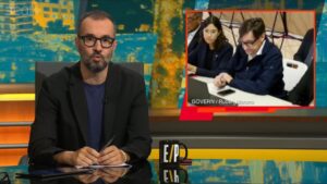 Jair Domínguez presentant el programa Està passant a TV3