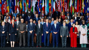 Grupo de líderes y ministros en el evento Mondiacult 2025