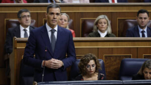 Pedro Sánchez parlant al Congrés sobre la multireincidència i la proposta de Junts.